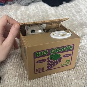 Stealing Cat Coin Bank